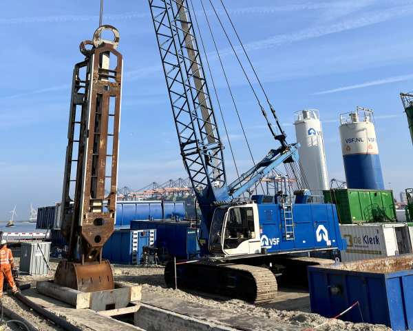 CB-wand verbreding Yangtzekanaal Rotterdam